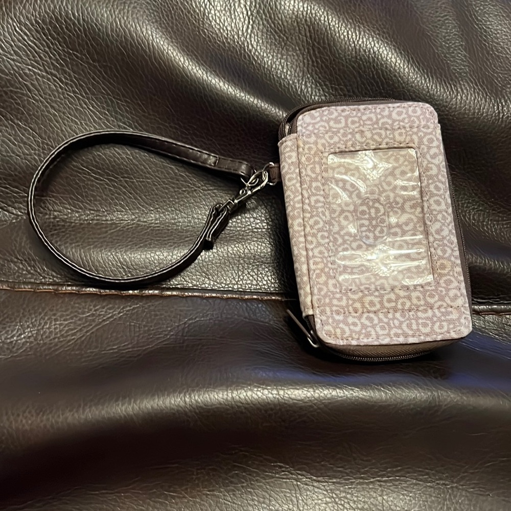 Thirty-one Leopard print wallet.